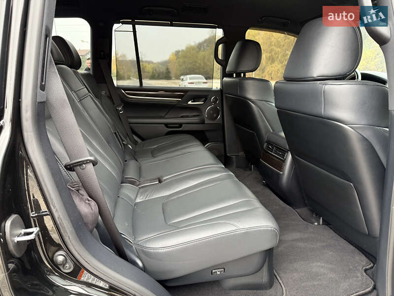Позашляховик / Кросовер Lexus LX 2021 в Дніпрі