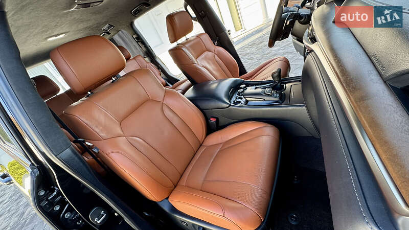 Позашляховик / Кросовер Lexus LX 2018 в Івано-Франківську