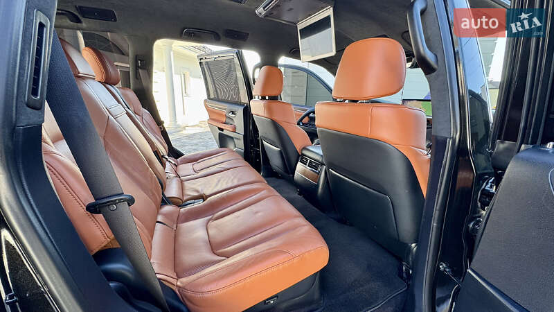 Позашляховик / Кросовер Lexus LX 2018 в Івано-Франківську