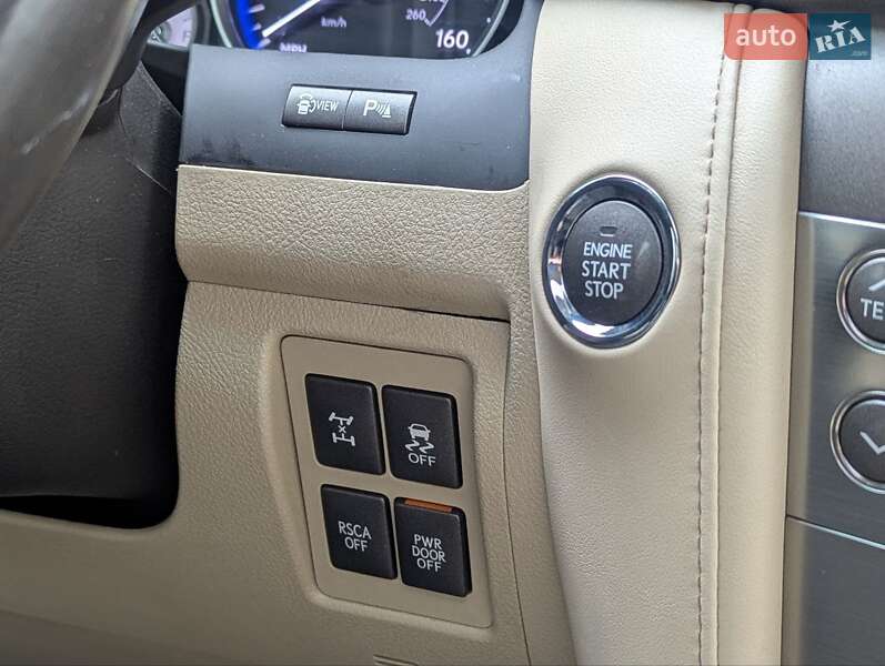 Позашляховик / Кросовер Lexus LX 2010 в Києві