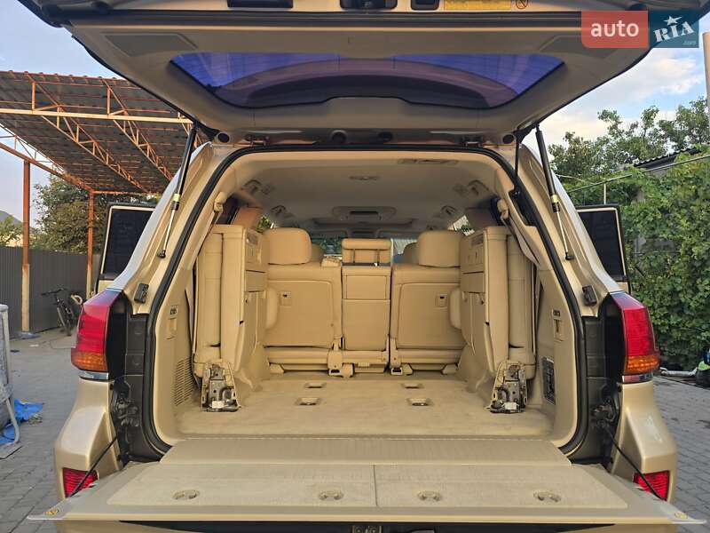 Внедорожник / Кроссовер Lexus LX 2011 в Первомайске