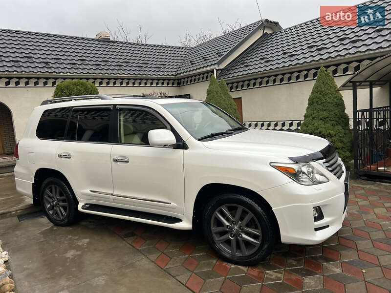 Внедорожник / Кроссовер Lexus LX 2008 в Черновцах