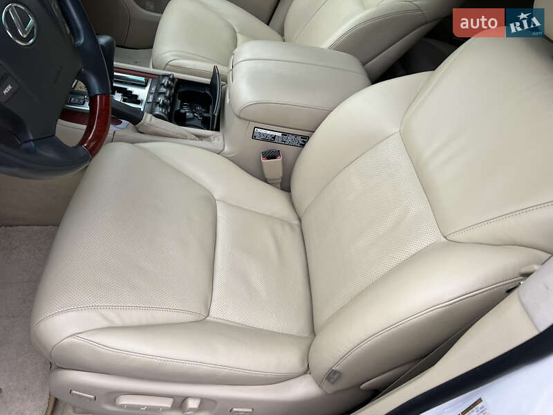 Внедорожник / Кроссовер Lexus LX 2008 в Черновцах