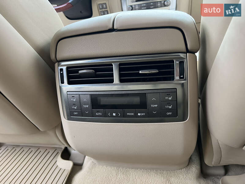 Внедорожник / Кроссовер Lexus LX 2008 в Черновцах