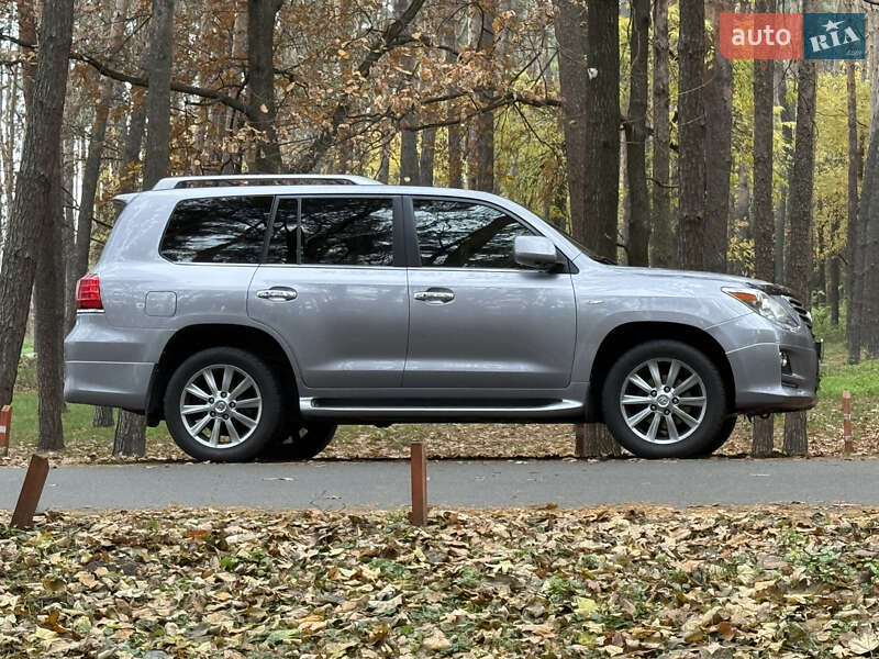 Позашляховик / Кросовер Lexus LX 2010 в Києві