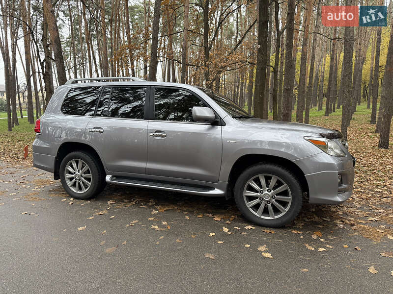 Позашляховик / Кросовер Lexus LX 2010 в Києві