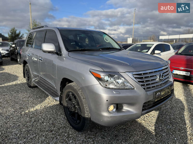 Позашляховик / Кросовер Lexus LX 2008 в Івано-Франківську