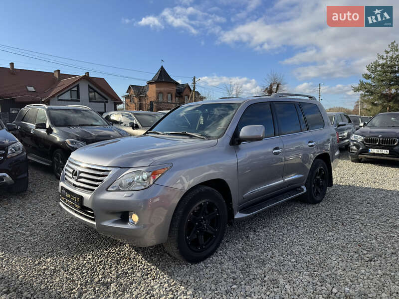Позашляховик / Кросовер Lexus LX 2008 в Івано-Франківську