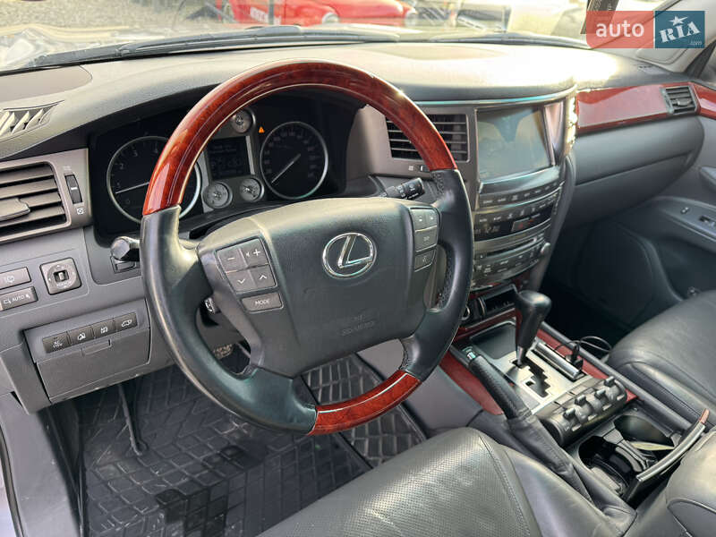 Позашляховик / Кросовер Lexus LX 2008 в Івано-Франківську
