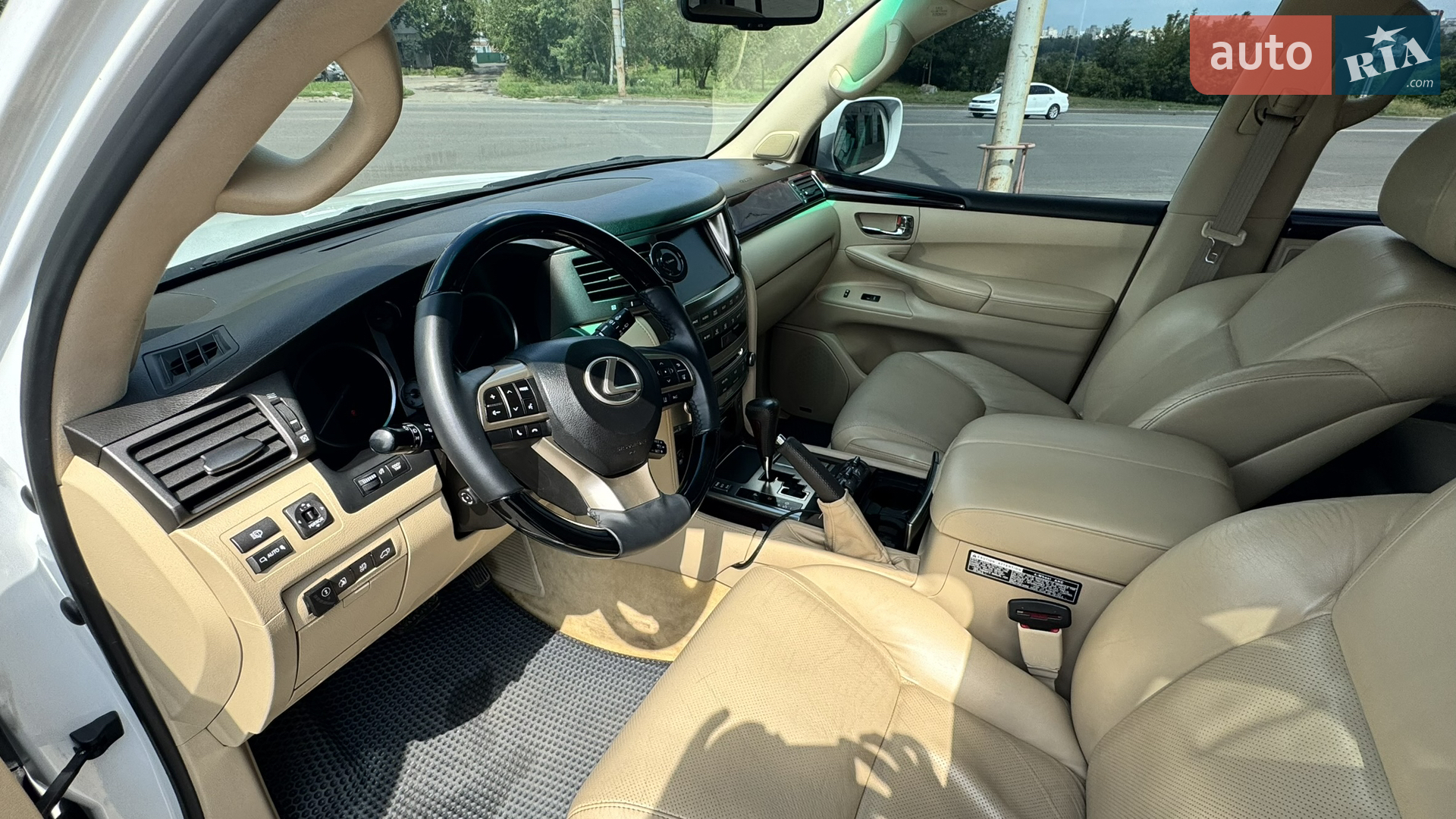 2010 Lexus LX - мініатюра 12
