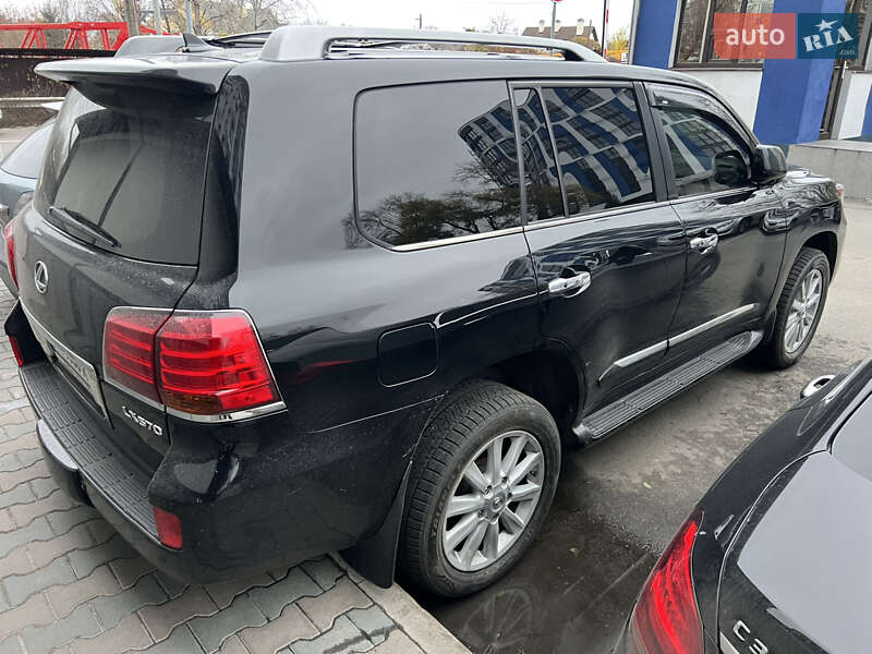 Lexus LX 2008