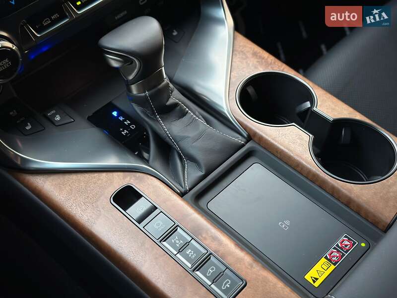 Внедорожник / Кроссовер Lexus LX 2025 в Киеве фото 5 Внедорожник / Кроссовер Lexus LX 2025 в Киеве