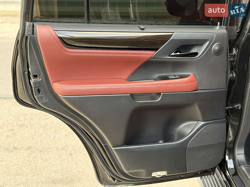 Внедорожник / Кроссовер Lexus LX 2017 в Днепре фото 19 Внедорожник / Кроссовер Lexus LX 2017 в Днепре