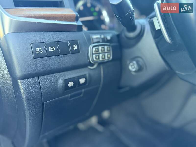 Внедорожник / Кроссовер Lexus LX 2017 в Ивано-Франковске