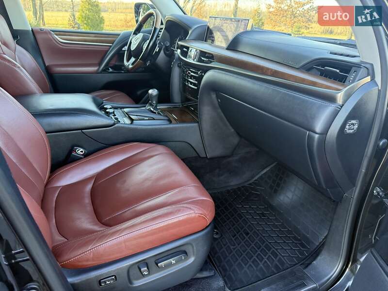 Внедорожник / Кроссовер Lexus LX 2017 в Ивано-Франковске