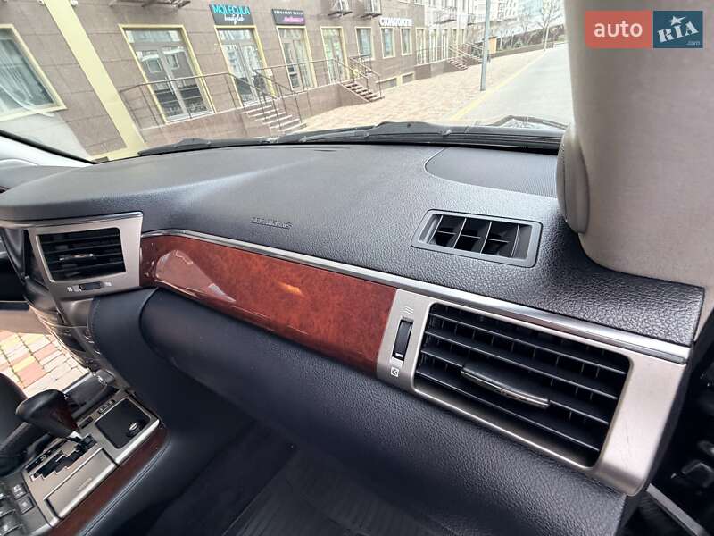 Позашляховик / Кросовер Lexus LX 2014 в Одесі фото 38 Позашляховик / Кросовер Lexus LX 2014 в Одесі