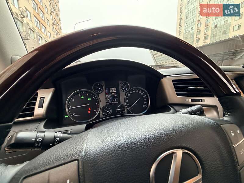 Позашляховик / Кросовер Lexus LX 2014 в Одесі фото 40 Позашляховик / Кросовер Lexus LX 2014 в Одесі