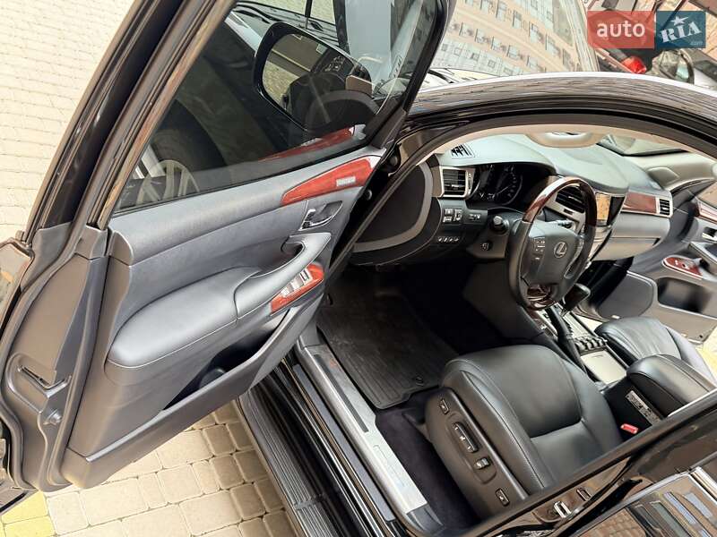 Позашляховик / Кросовер Lexus LX 2014 в Одесі фото 70 Позашляховик / Кросовер Lexus LX 2014 в Одесі