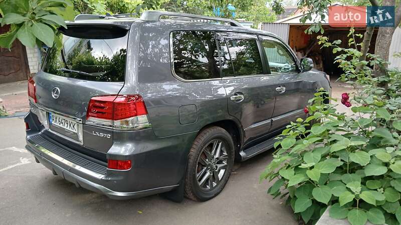 Позашляховик / Кросовер Lexus LX 2013 в Харкові