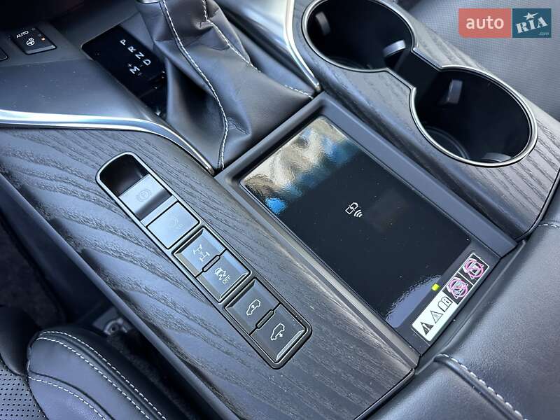 Позашляховик / Кросовер Lexus LX 2022 в Києві