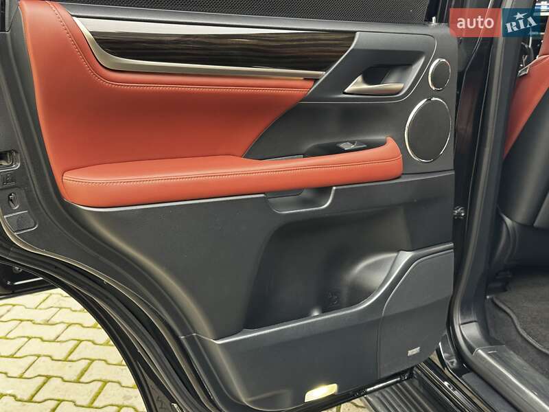 Позашляховик / Кросовер Lexus LX 2020 в Івано-Франківську