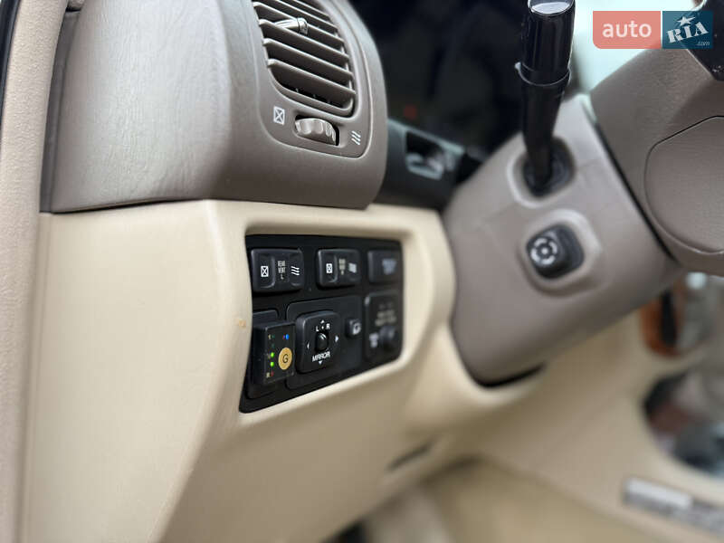 Позашляховик / Кросовер Lexus LX 2004 в Івано-Франківську