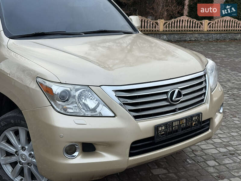 Позашляховик / Кросовер Lexus LX 2008 в Хмельницькому