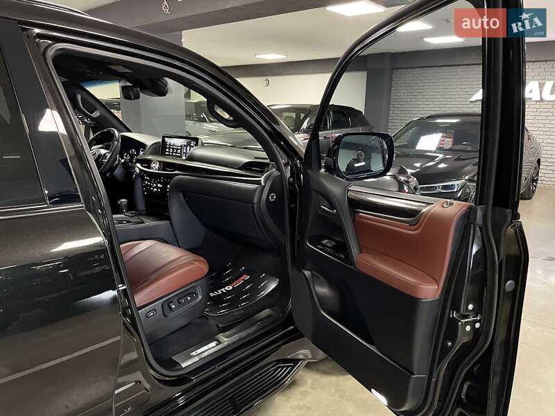 Внедорожник / Кроссовер Lexus LX 2018 в Львове