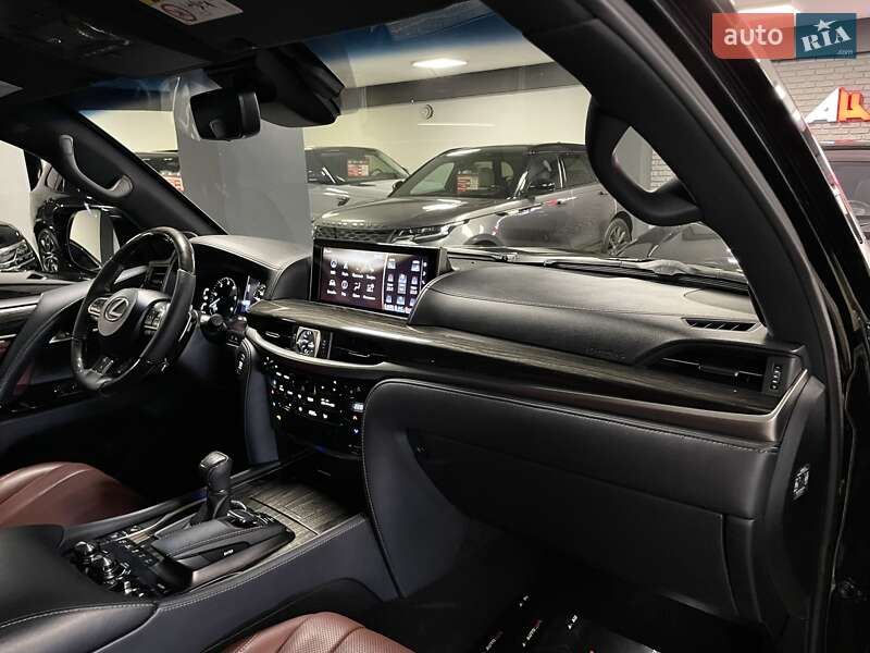 Внедорожник / Кроссовер Lexus LX 2018 в Львове