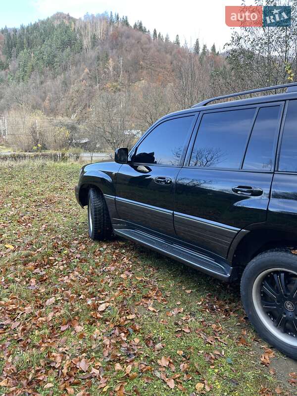 Позашляховик / Кросовер Lexus LX 2004 в Косові