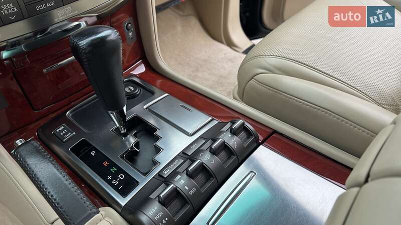 Позашляховик / Кросовер Lexus LX 2008 в Івано-Франківську