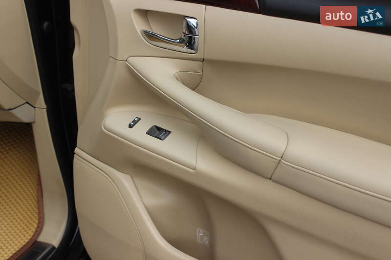 Внедорожник / Кроссовер Lexus LX 2010 в Днепре