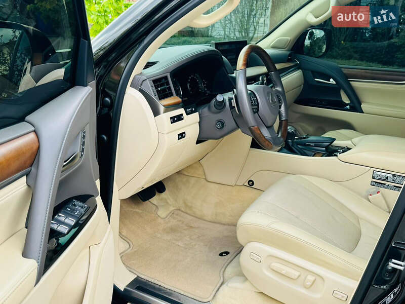 Внедорожник / Кроссовер Lexus LX 2017 в Одессе фото 9 Внедорожник / Кроссовер Lexus LX 2017 в Одессе