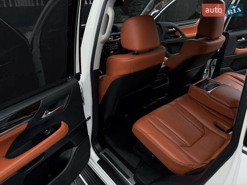 Внедорожник / Кроссовер Lexus LX 2017 в Днепре