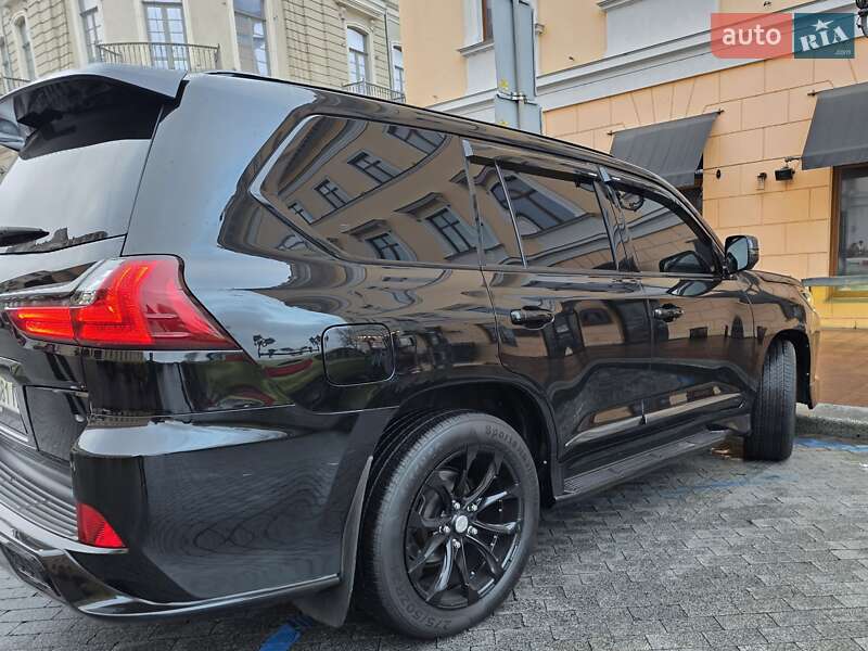 Внедорожник / Кроссовер Lexus LX 2015 в Одессе