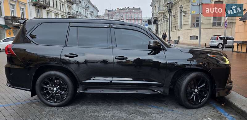 Внедорожник / Кроссовер Lexus LX 2015 в Одессе