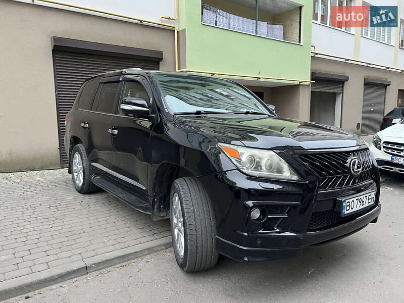 Внедорожник / Кроссовер Lexus LX 2010 в Тернополе