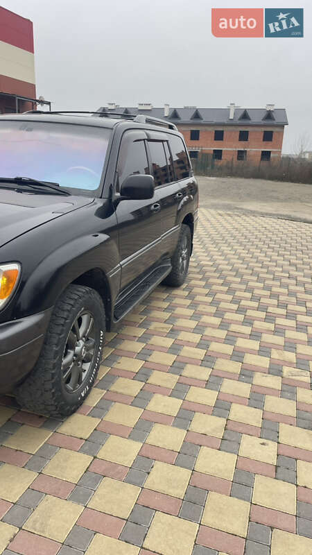 Внедорожник / Кроссовер Lexus LX 2005 в Гайсине