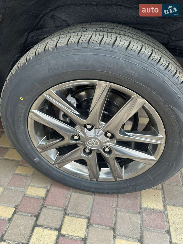 Внедорожник / Кроссовер Lexus LX 2006 в Новомиргороде