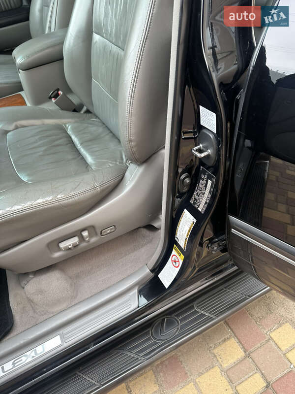 Внедорожник / Кроссовер Lexus LX 2006 в Новомиргороде