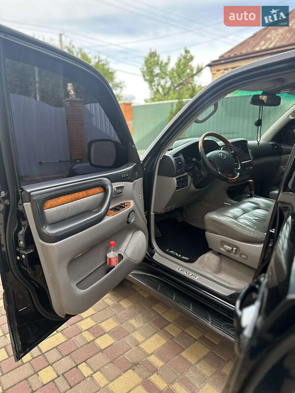 Внедорожник / Кроссовер Lexus LX 2006 в Новомиргороде