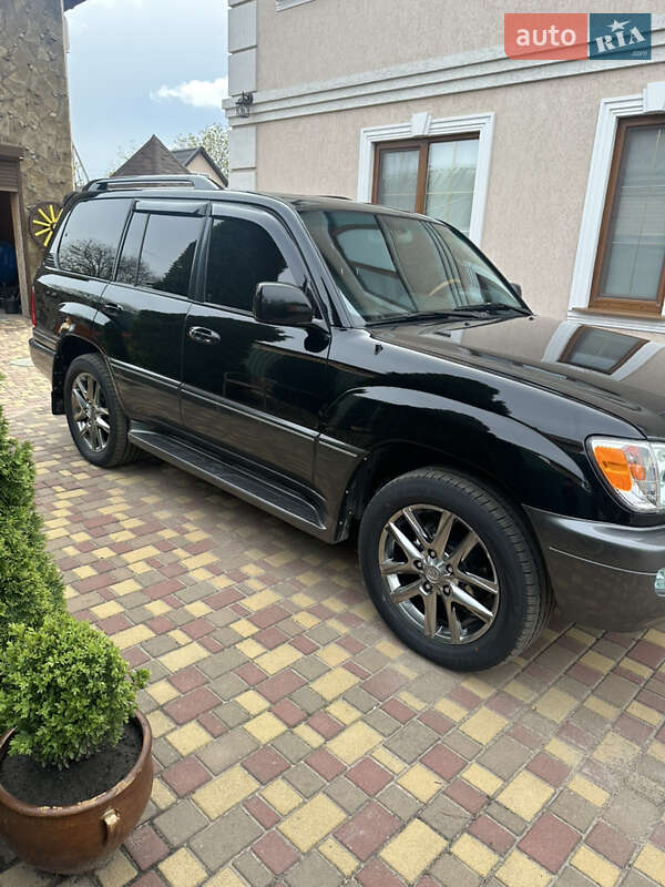 Внедорожник / Кроссовер Lexus LX 2006 в Новомиргороде