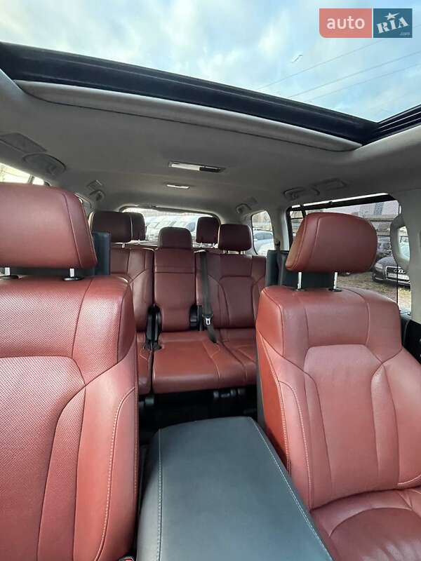 Позашляховик / Кросовер Lexus LX 2016 в Києві