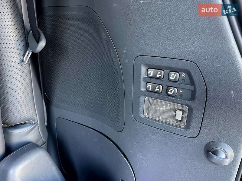 Внедорожник / Кроссовер Lexus LX 2008 в Черновцах