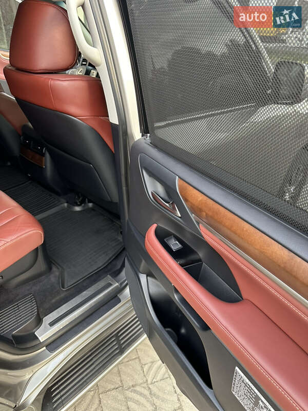 Внедорожник / Кроссовер Lexus LX 2016 в Днепре