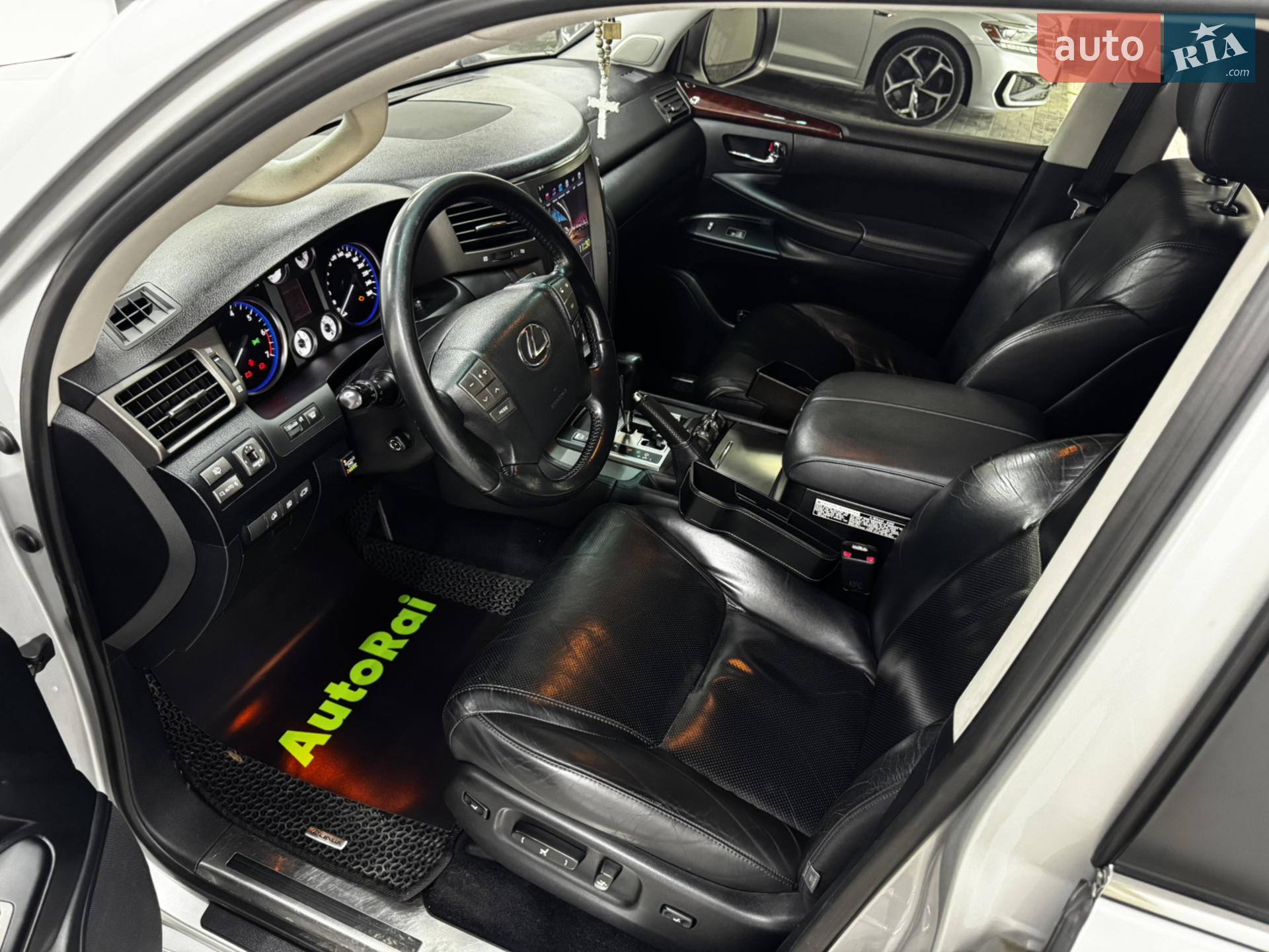 2010 Lexus LX - мініатюра 12