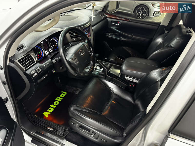 Внедорожник / Кроссовер Lexus LX 2010 в Одессе фото 12 Внедорожник / Кроссовер Lexus LX 2010 в Одессе