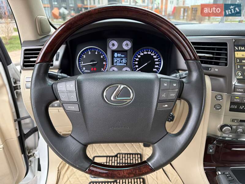 Внедорожник / Кроссовер Lexus LX 2008 в Киеве