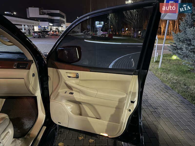 Внедорожник / Кроссовер Lexus LX 2008 в Одессе