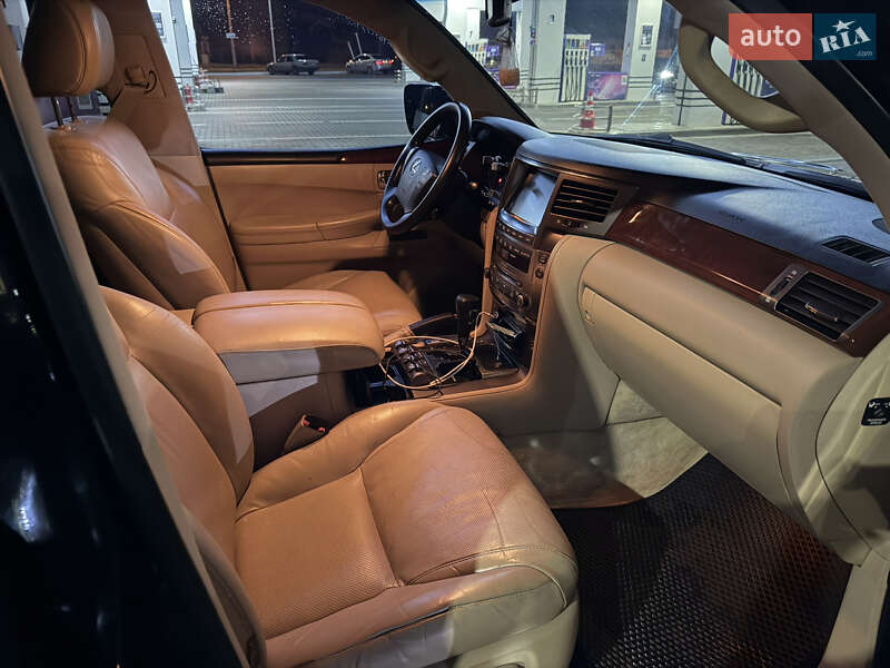 Внедорожник / Кроссовер Lexus LX 2008 в Одессе